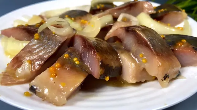 Маринованная селедка
