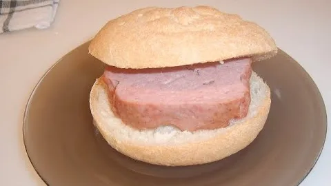 Мясной хлеб и домашние булочки