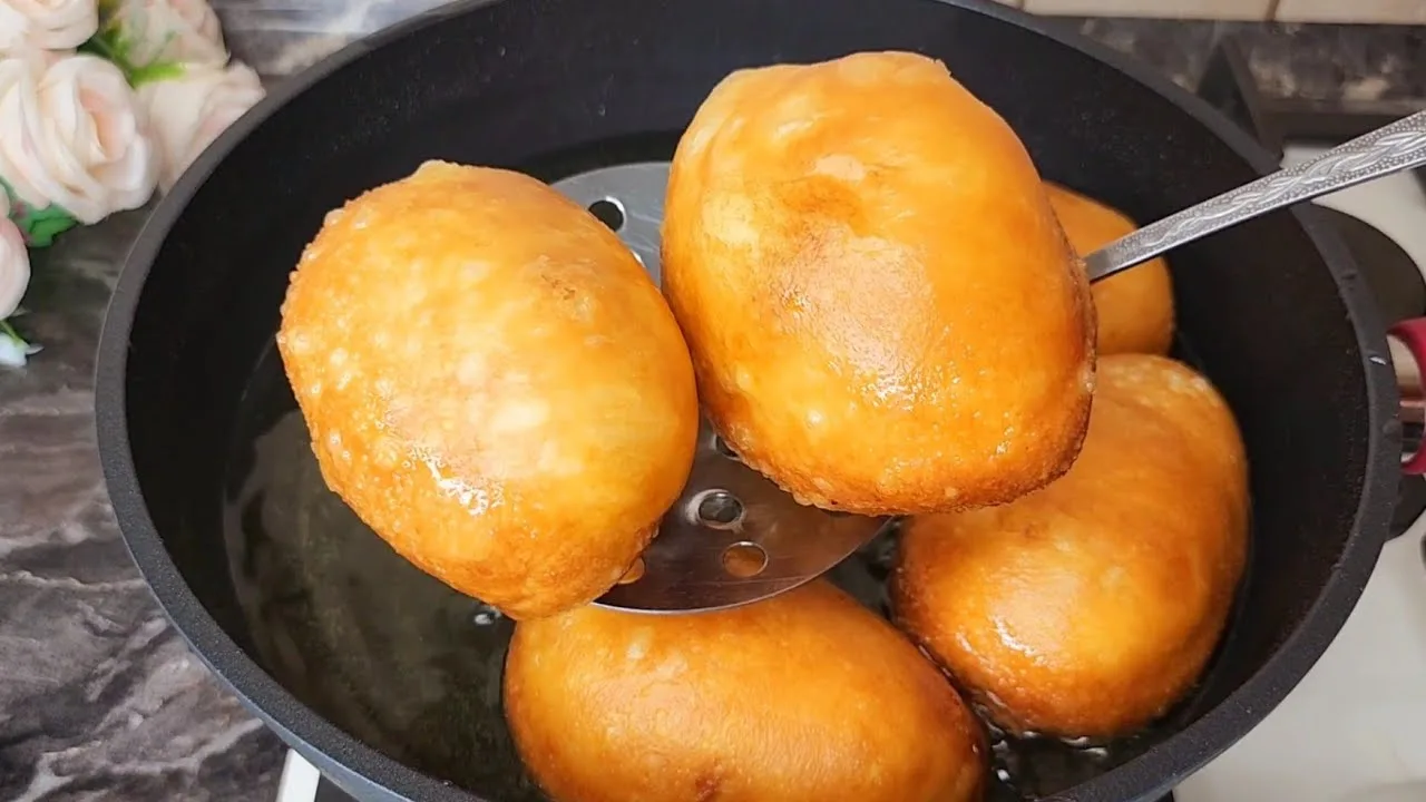 Воздушные пирожки с картошкой