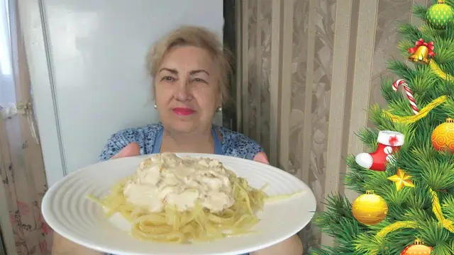 Сырно-сливочный соус с лапшой