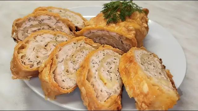 Рулет из лаваша с мясом и сыром