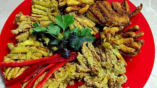 Жареные баклажаны с мятным соусом
