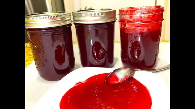 Желе из красной смородины и малины