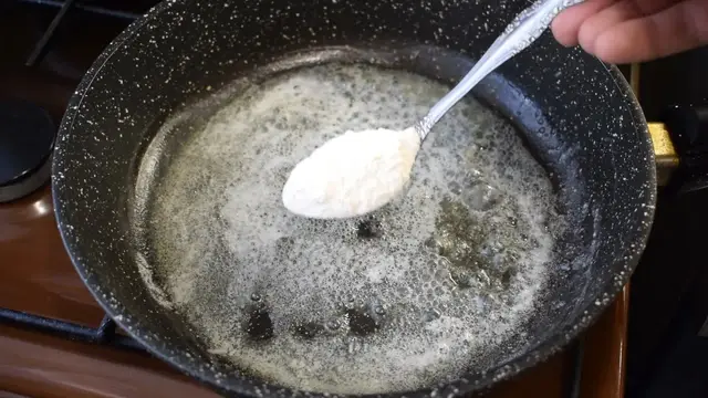Праздничные котлеты из курицы под ореховым соусом
