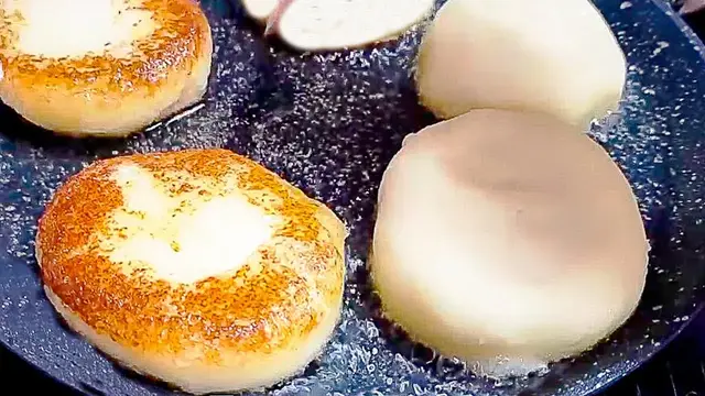 Картошка с сыром на сковороде