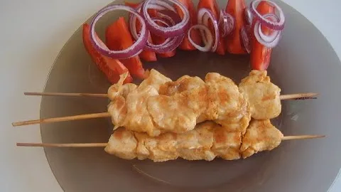 Куриная грудка на шпажках