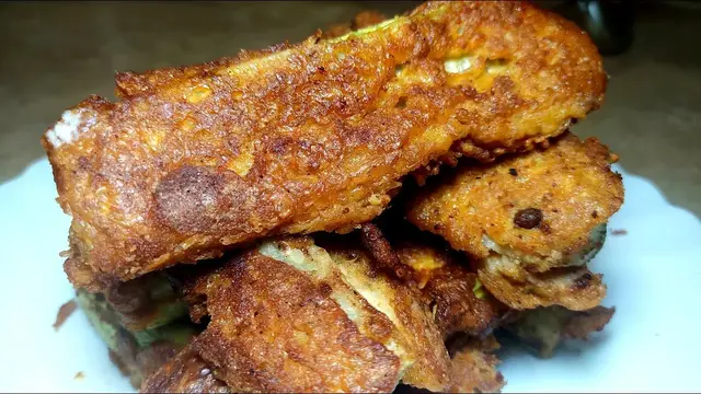 Хрустящие кабачки с белым чесночным соусом