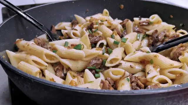Куриные сердечки с макаронами 