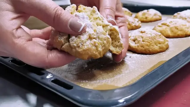 Яблочные плюшки