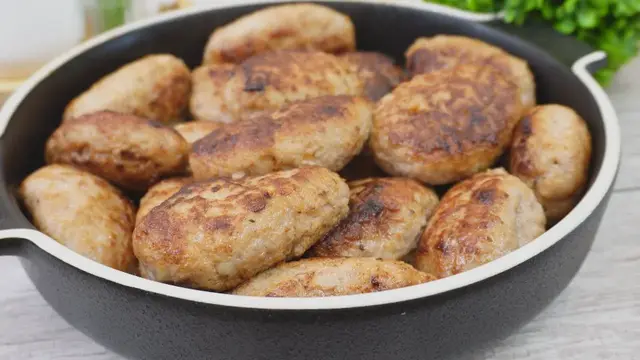 Очень вкусные домашние котлеты