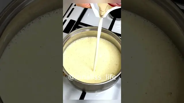 Обалденно вкусный ванильный торт без выпечки