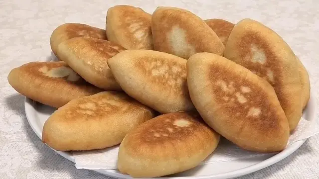 Быстрые жареные пирожки на заварном тесте