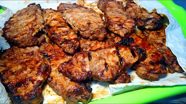 Сочный и быстрый шашлык из свиной корейки