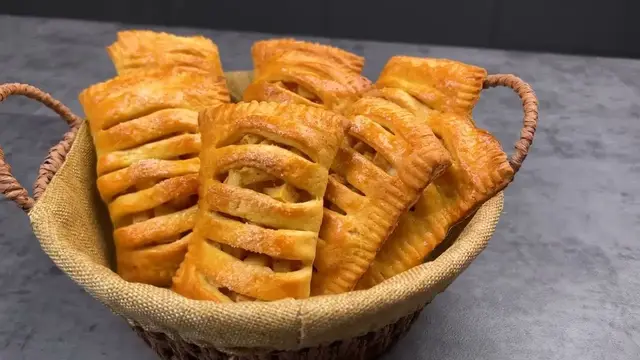 Самые ароматные яблочные пирожки
