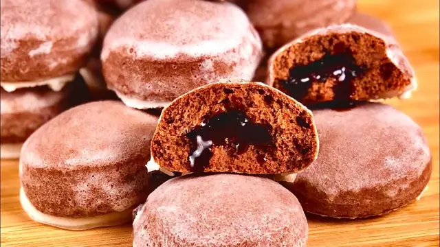 Шоколадные пряники с начинкой, вкуснее чем в магазине! Готовятся очень просто и быстро!