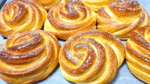 Пуховые булочки к чаю