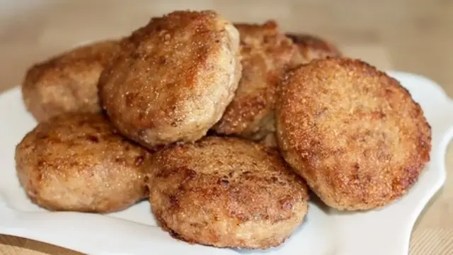 Домашние котлеты из мясного фарша в духовке