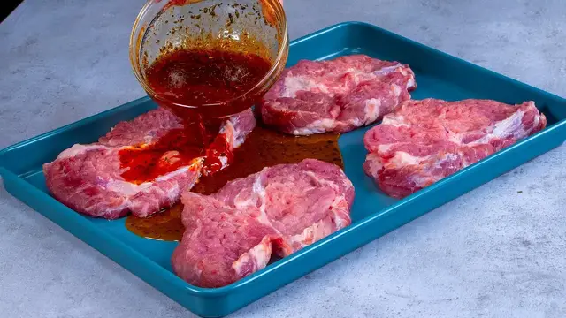 Свиная шея запеченная в духовке