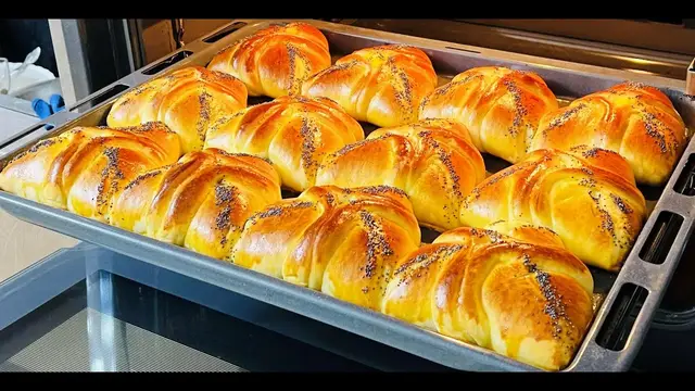 Пышные булочки с творогом
