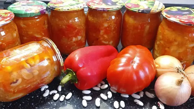 Простой и вкусный салат на зиму