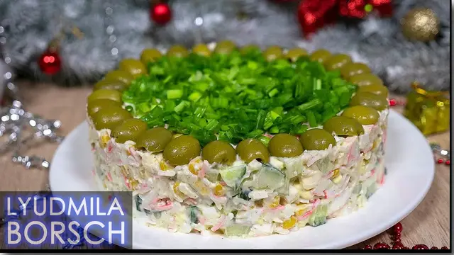 Салат на Новый год из крабовых палочек 