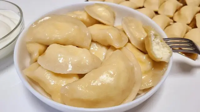 Вареники с творогом и адыгейсим сыром