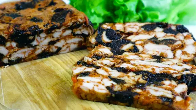 Новогодний рулет из курицы