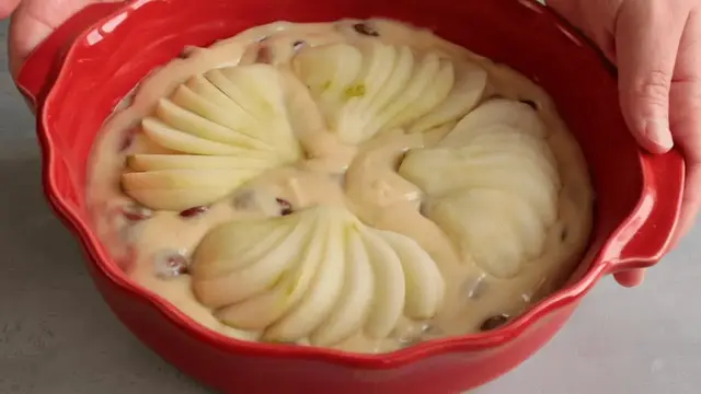 Невероятно вкусный и быстрый пирог с грушами