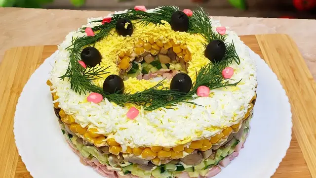 Вкусный и красивый салат на праздничный стол