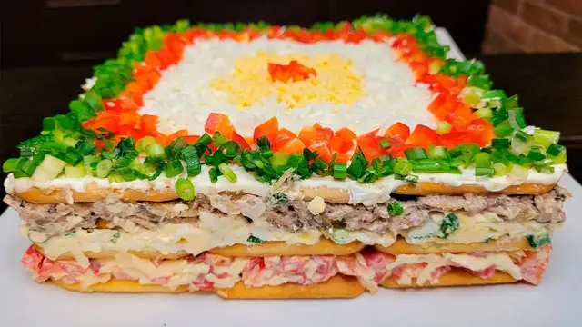 Закусочный торт на Новый год