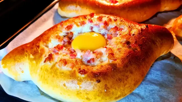 Хачапури по-аджарски
