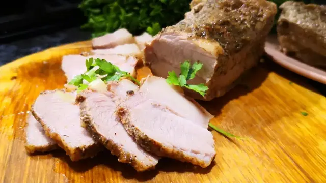 Самое вкусное вареное сало в пакете. Быстрый способ приготовления