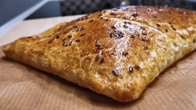Слойки с сыром