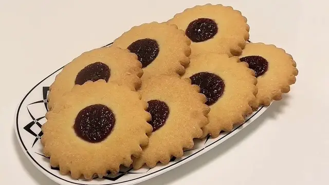 Песочные коржики с повидлом