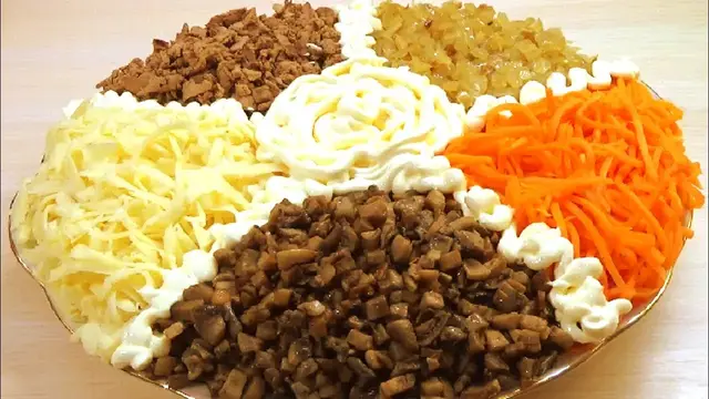 Салат-закуска из печени на праздничный стол 