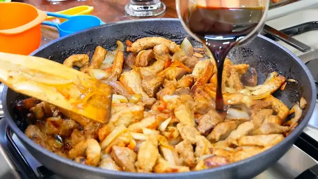 Мясо по-азиатски на сковородке 
