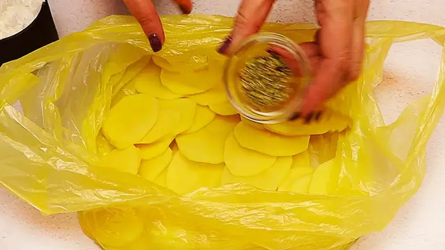 Жареная картошка с хрустящей корочкой