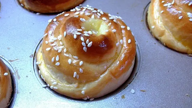 Пышные булочки с заварным кремом