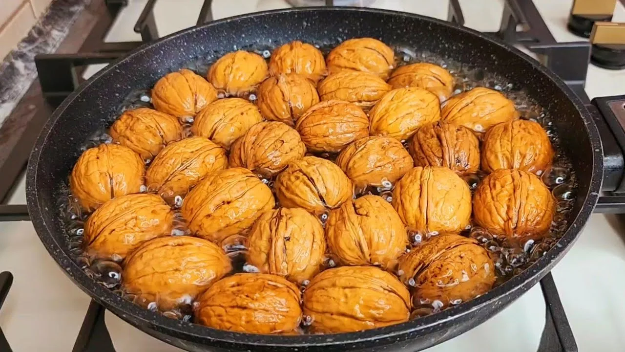 Пахлава с орехами