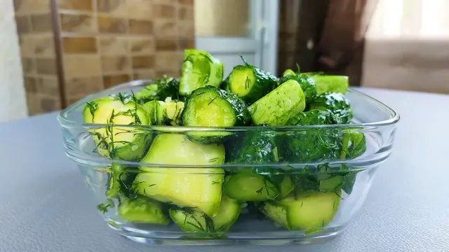 Малосольные огурцы с кабачками