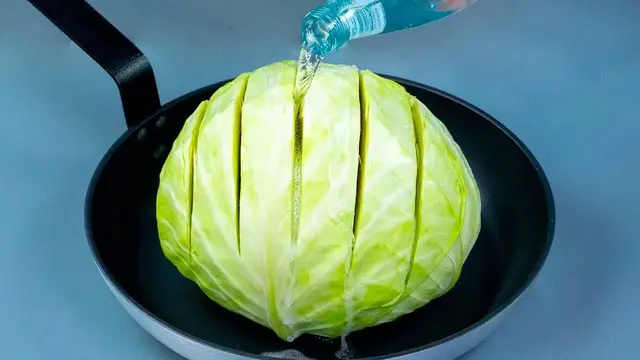 Котлеты из капусты с чесночным майонезом