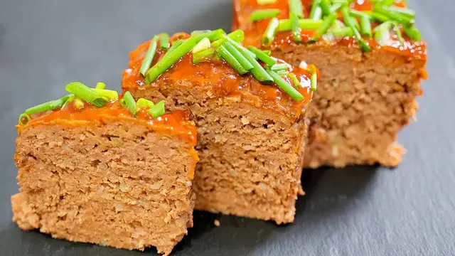 Ароматный, сочный мясной хлеб в духовке