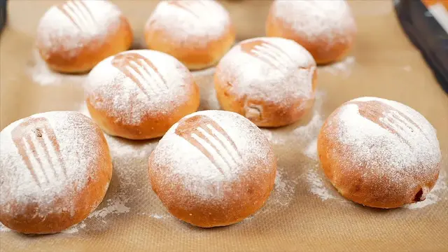 Домашние булочки с бананом