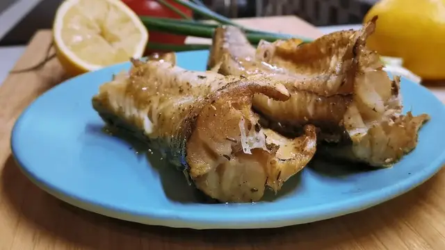 Минтай в масле 