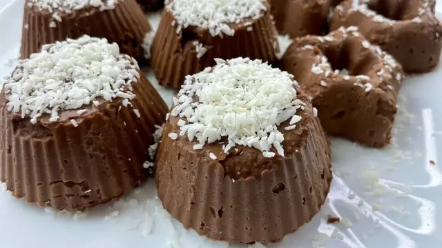 Постные шоколадные пирожные из фасоли