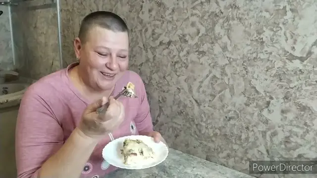 Деруны на чугунной сковородке 
