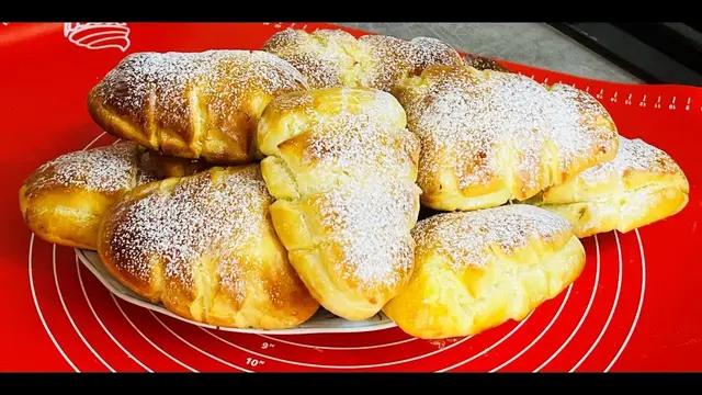 Булочки с творожной начинкой