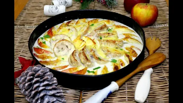 Филе индейки с яблоками