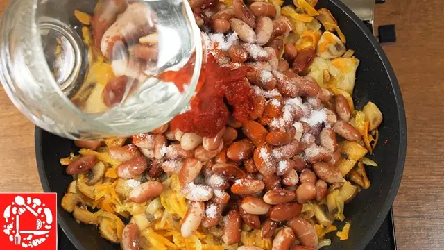 Фасоль с грибами