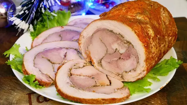 Мясной рулет на новогодний стол